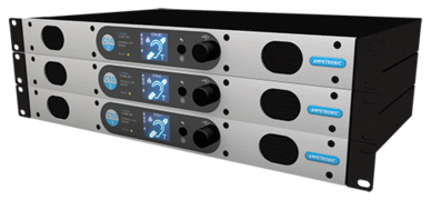 3개의 Ampetronic C 시리즈 드라이버가 적층되어 있습니다.