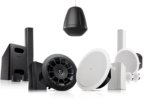 흑백 컬러의 QSC 스피커 어레이