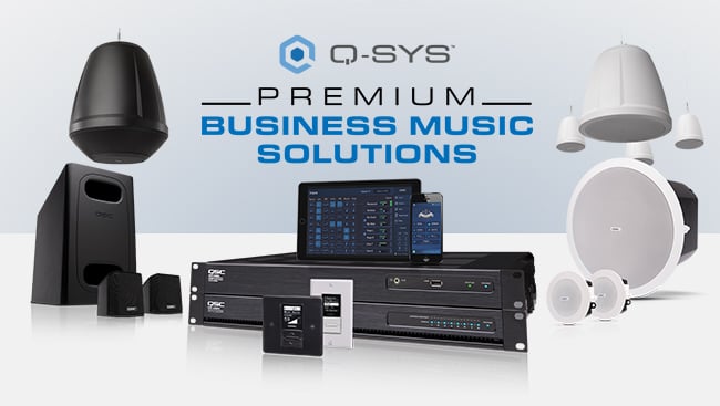 '프리미엄 비즈니스 음악 솔루션'이라는 텍스트가 있는 Q-SYS 하드웨어, 주변기기, 스피커의 그룹 샷